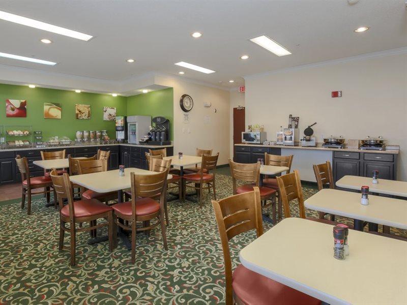 Wingate By Wyndham Uniontown Hotel Bagian luar foto