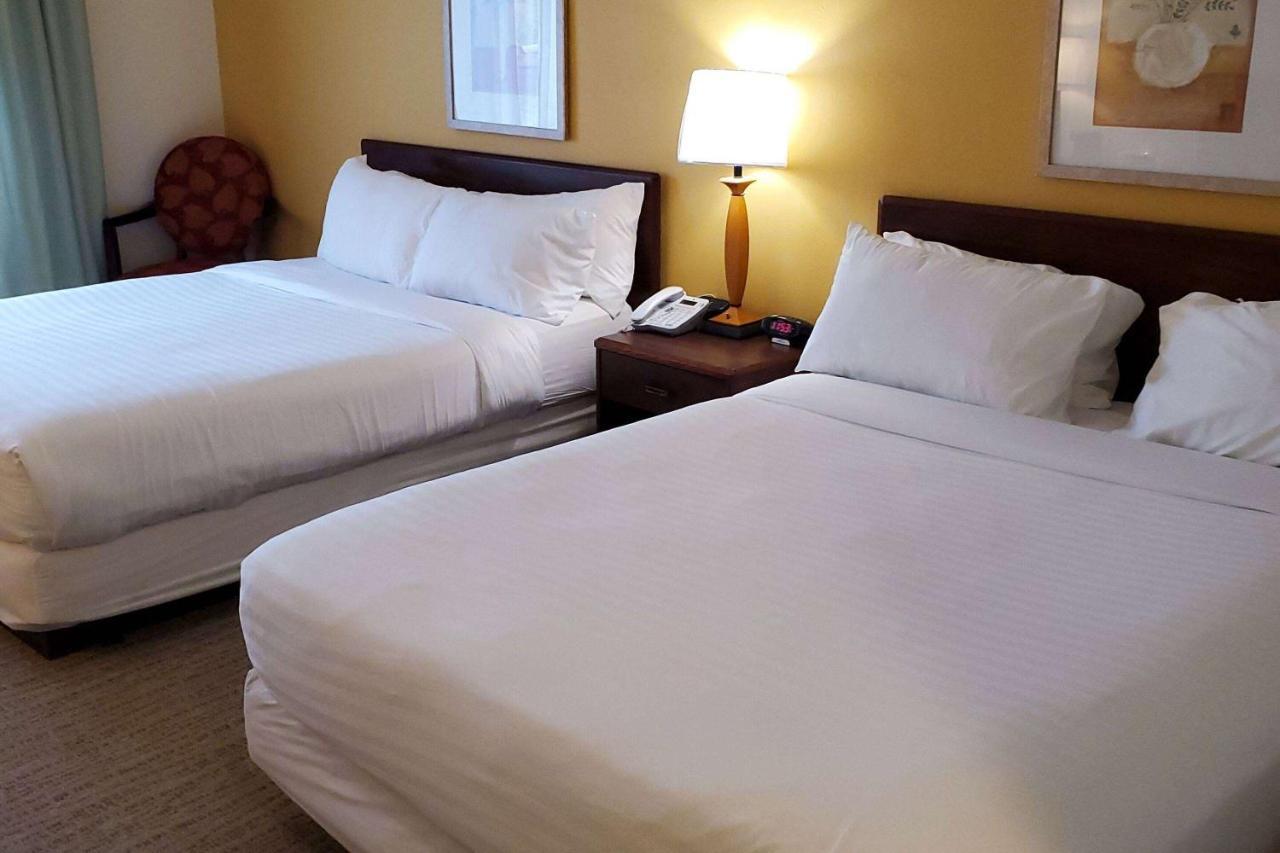 Wingate By Wyndham Uniontown Hotel Bagian luar foto