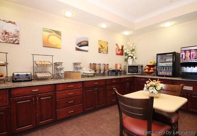 Wingate By Wyndham Uniontown Hotel Bagian luar foto