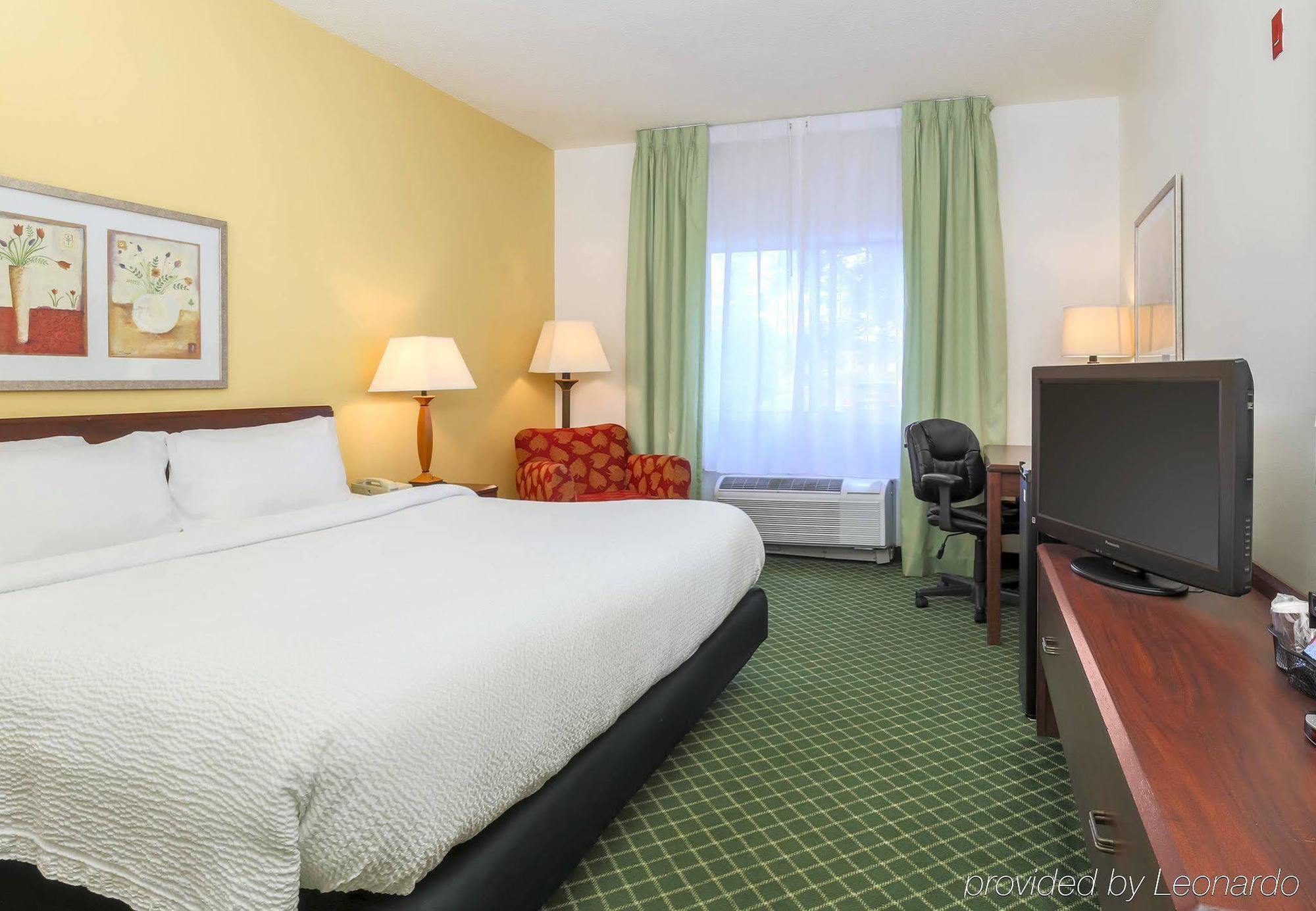 Wingate By Wyndham Uniontown Hotel Bagian luar foto